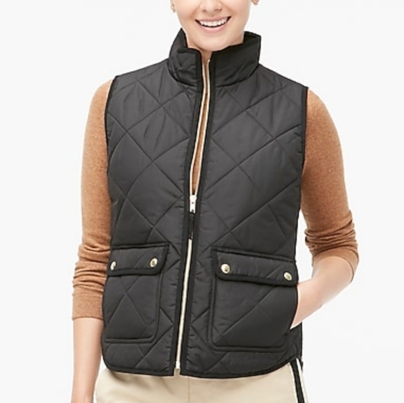 J. Crew Factory Jackets & Blazers - ISO Puffer vest with snap pockets

Item AP678
